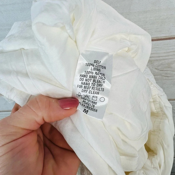 STORIA White Eyelet Romper Size M Skort Wrap Short Sleeve - Picture 10 of 11